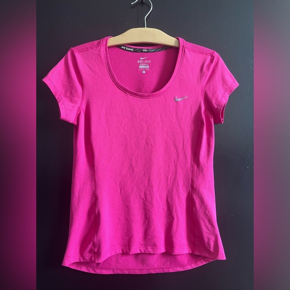 Nike women’s dri-fit t-shirt sports and airy size Small - Picture 1 of 5